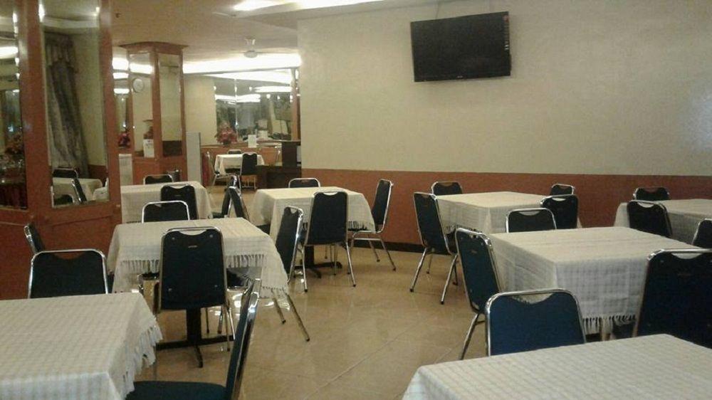 Plaza Hotel Harco Mangga Dua Jakarta Buitenkant foto