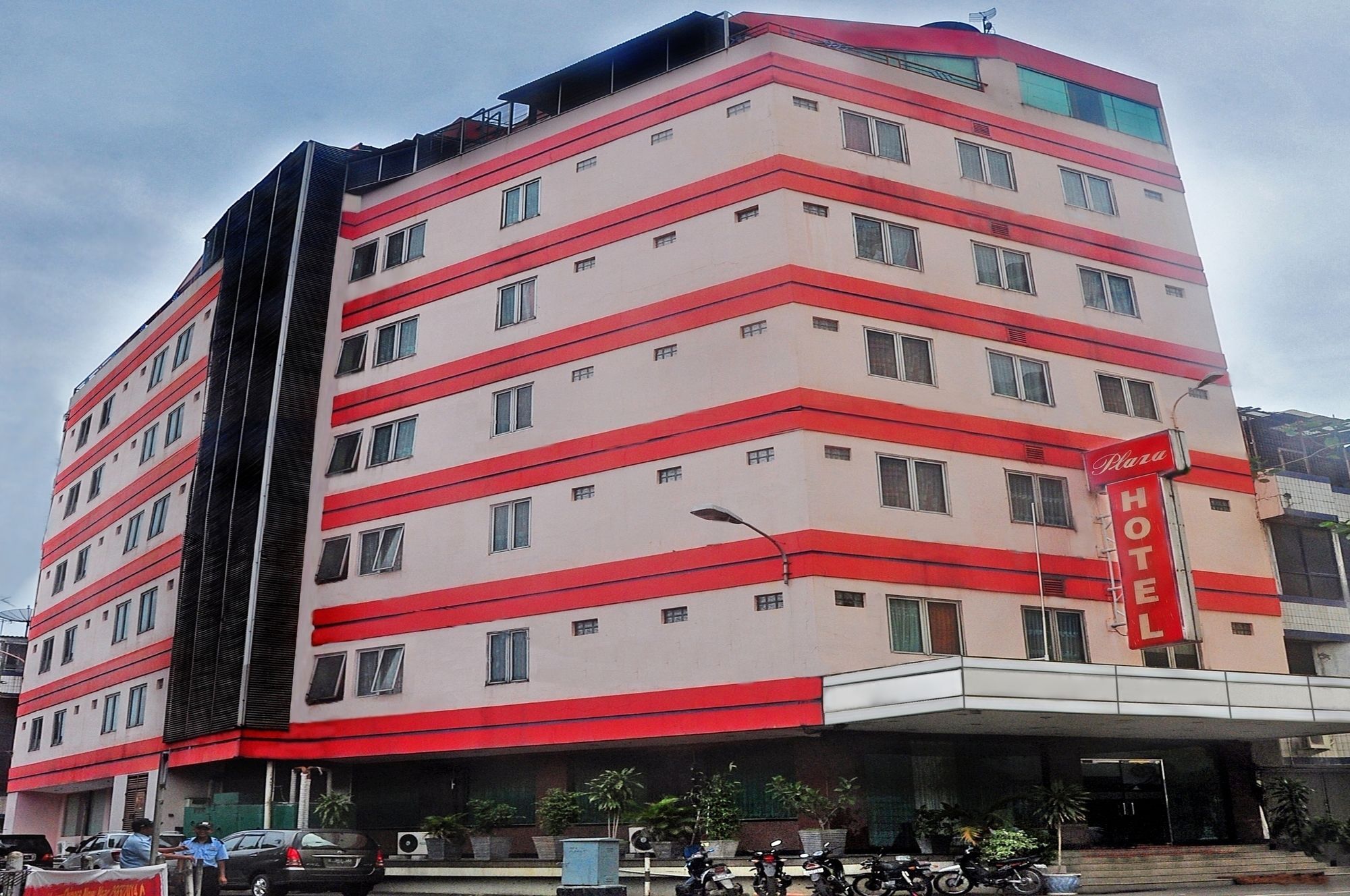 Plaza Hotel Harco Mangga Dua Jakarta Buitenkant foto